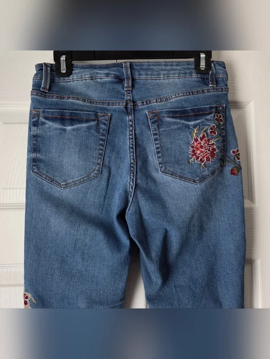 Nanette Nanette Lepore High Rise Skinny Jeans w Floral Embroidery Size 6 - Picture 9 of 14